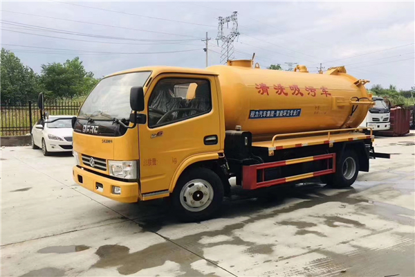 誰是專用車界的大小王，東風多利卡吸污灑水冷藏車等為生活而服務