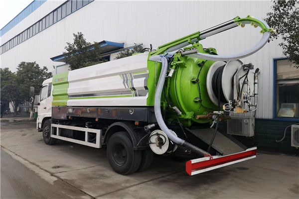 程力多功能高壓清洗吸污車一車兩用，省錢省力，經濟劃算