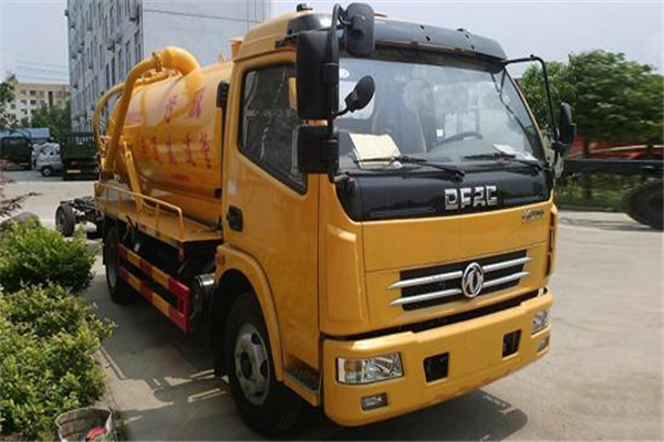 熱銷的東風(fēng)多利卡D9與大、小多利卡這三款吸污車很有區(qū)別