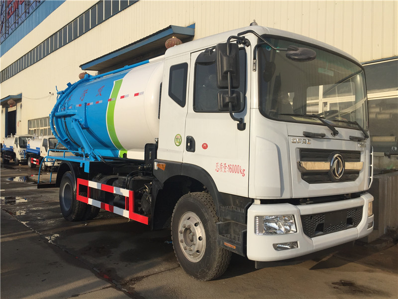 東風出品淤泥清理運輸車通過高壓水產生的強大壓力沖開被堵塞的管道