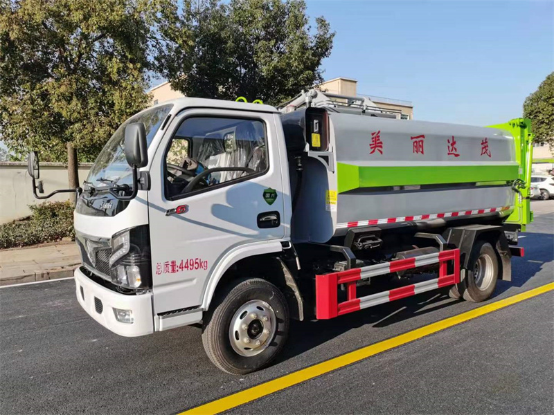 東風福瑞卡6立方自裝卸式垃圾車