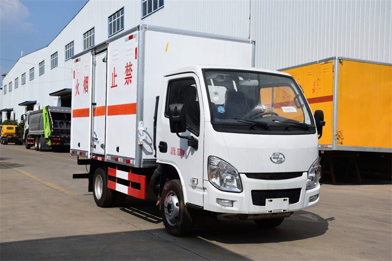 躍進小福星腐蝕性物品廂式運輸車
