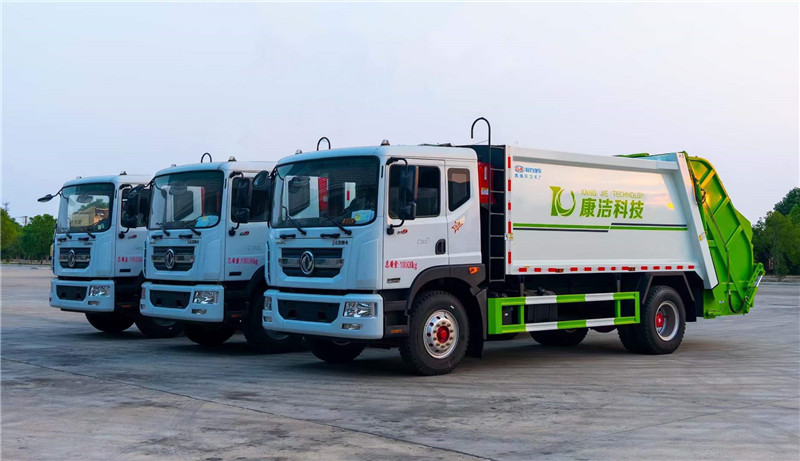 康潔科技采購壓縮垃圾車發往江西推進農村環衛一體化